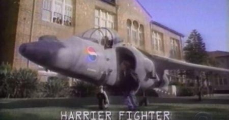 El Harrier de la discordia, Pepsi - el café de la historia