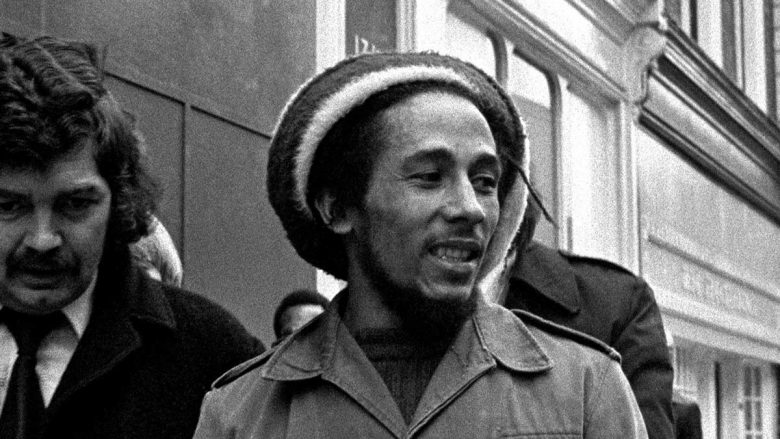 El café de la historia - frases y citas de Bob Marley