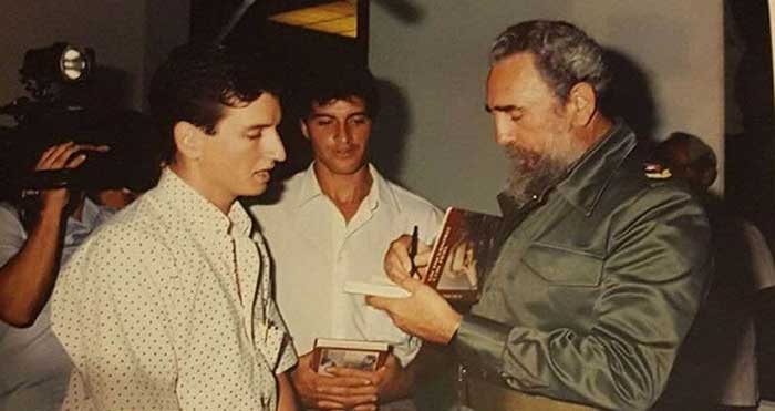 Fidel recibiendo a los representantes de Cerro Belmonte