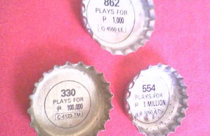 Tapones de Pepsi con la promoción Number Fever - el café de la Historia Pepsi 349