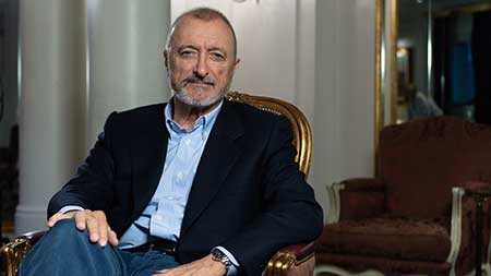 Arturo Pérez Reverte -  Reino de Redonda - Elcafédelahistoria.com