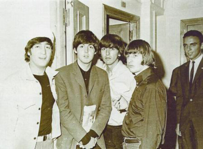 The Beatles y Joan Gaspart en el Hotel Avenida Palace de Barcelona, 1965