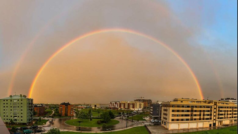El café de la historia - Refranes de Arcoiris
