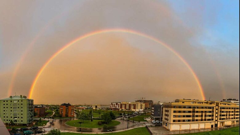 El café de la historia - Refranes de Arcoiris